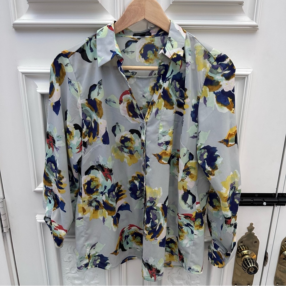 The Limited - The Ashton in Blue Floral - Size Medium
